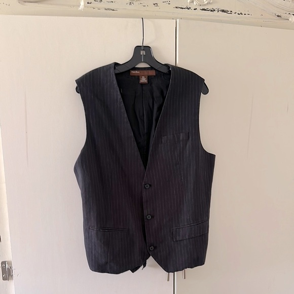 Perry Ellis - Picture 1 of 4